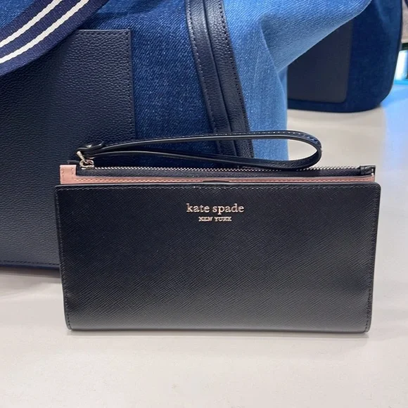 Kate Spade Spencer Continental Wristlet 
Black - Picture 13 of 16